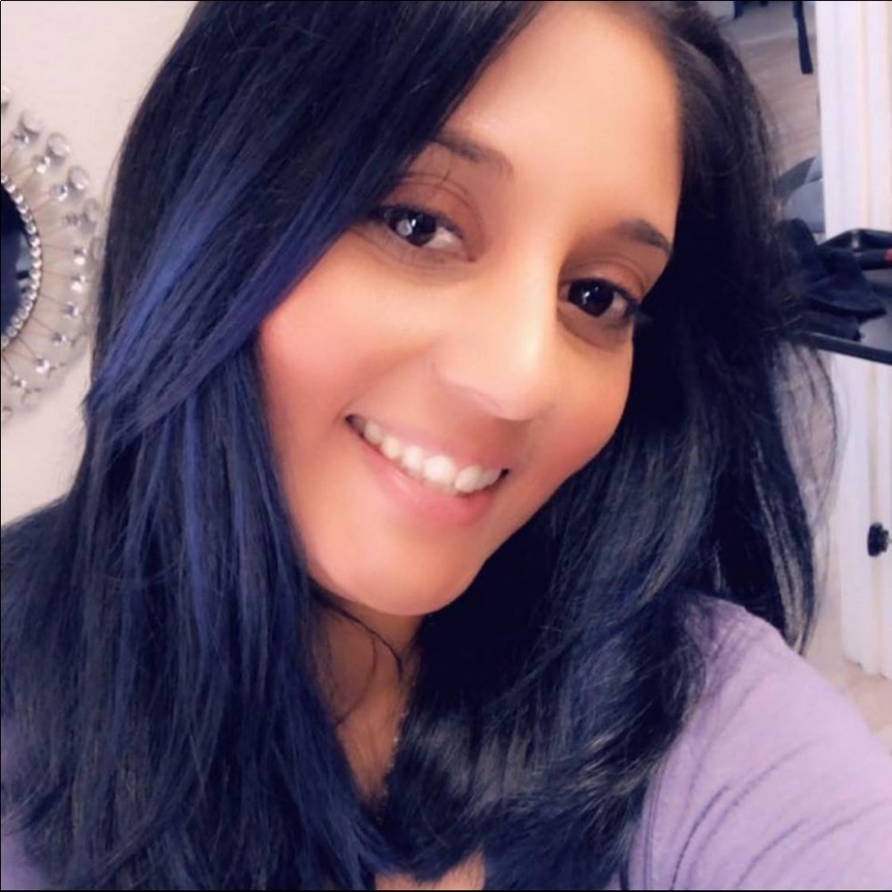 Meet your Posher, Stephanie